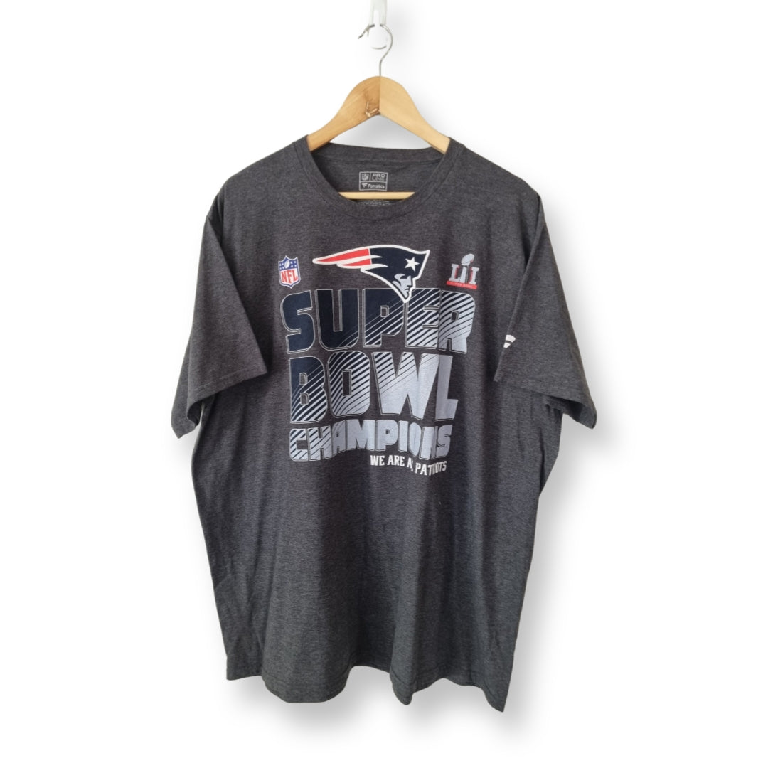 NFL New England Patriots Time Design SUPER BOWL LI Champions T-Shirt Adult  2XL