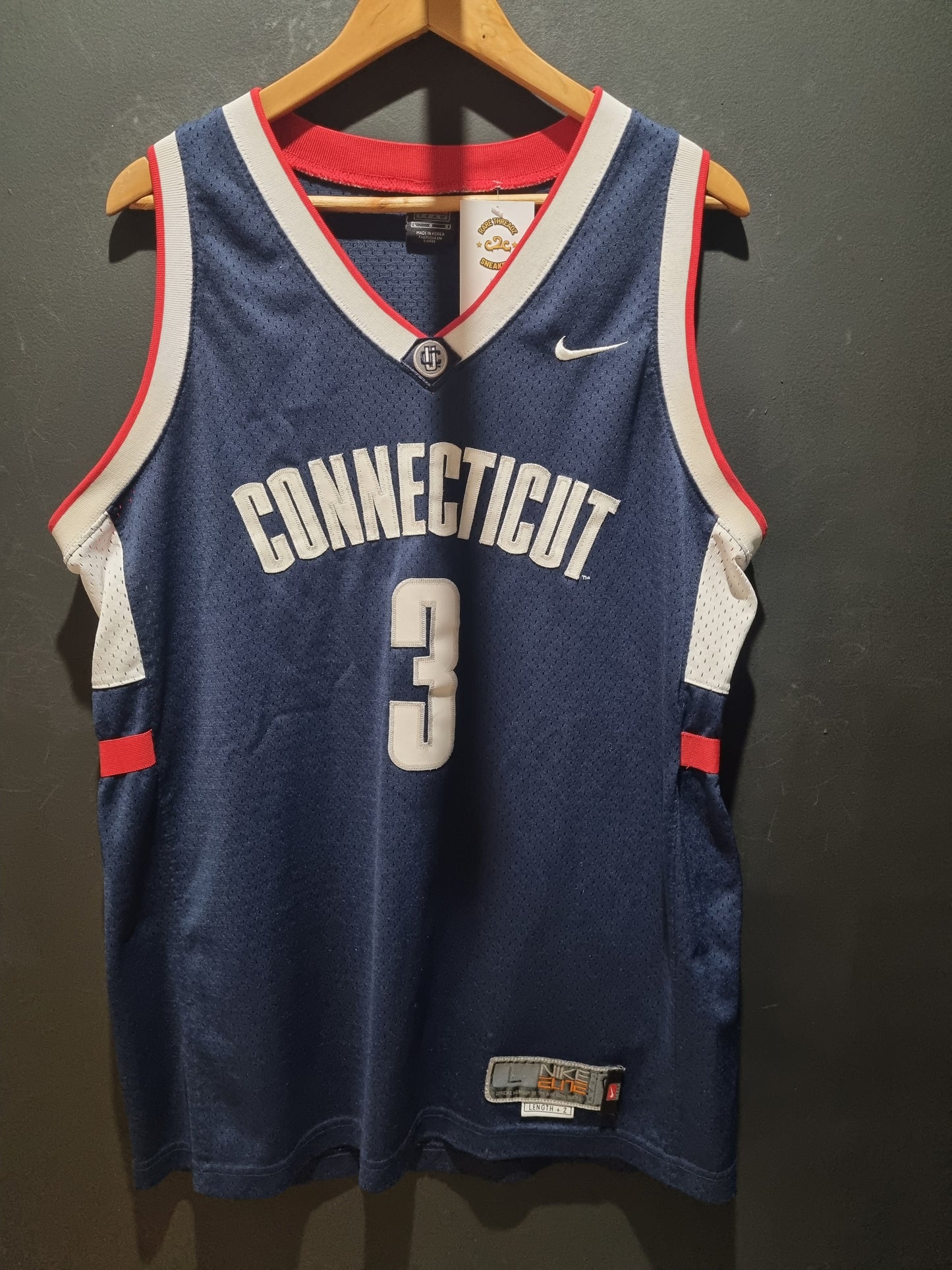 True Vintage University Connecticut Nike Elite Length +2 XL