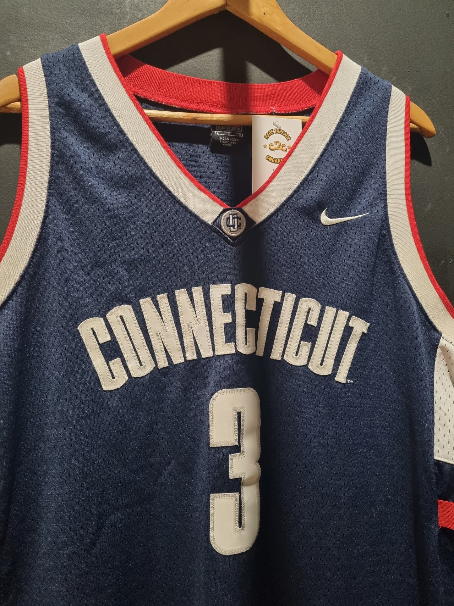 True Vintage University Connecticut Nike Elite Length +2 XL