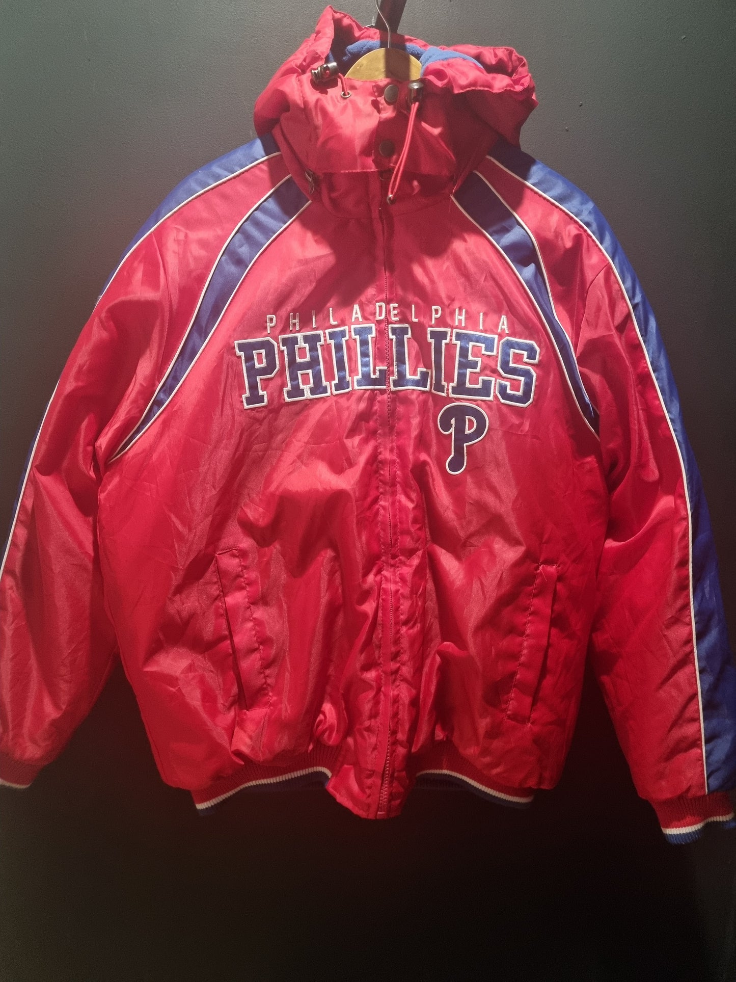 Philadephia Phillies Puffer Jacket Large