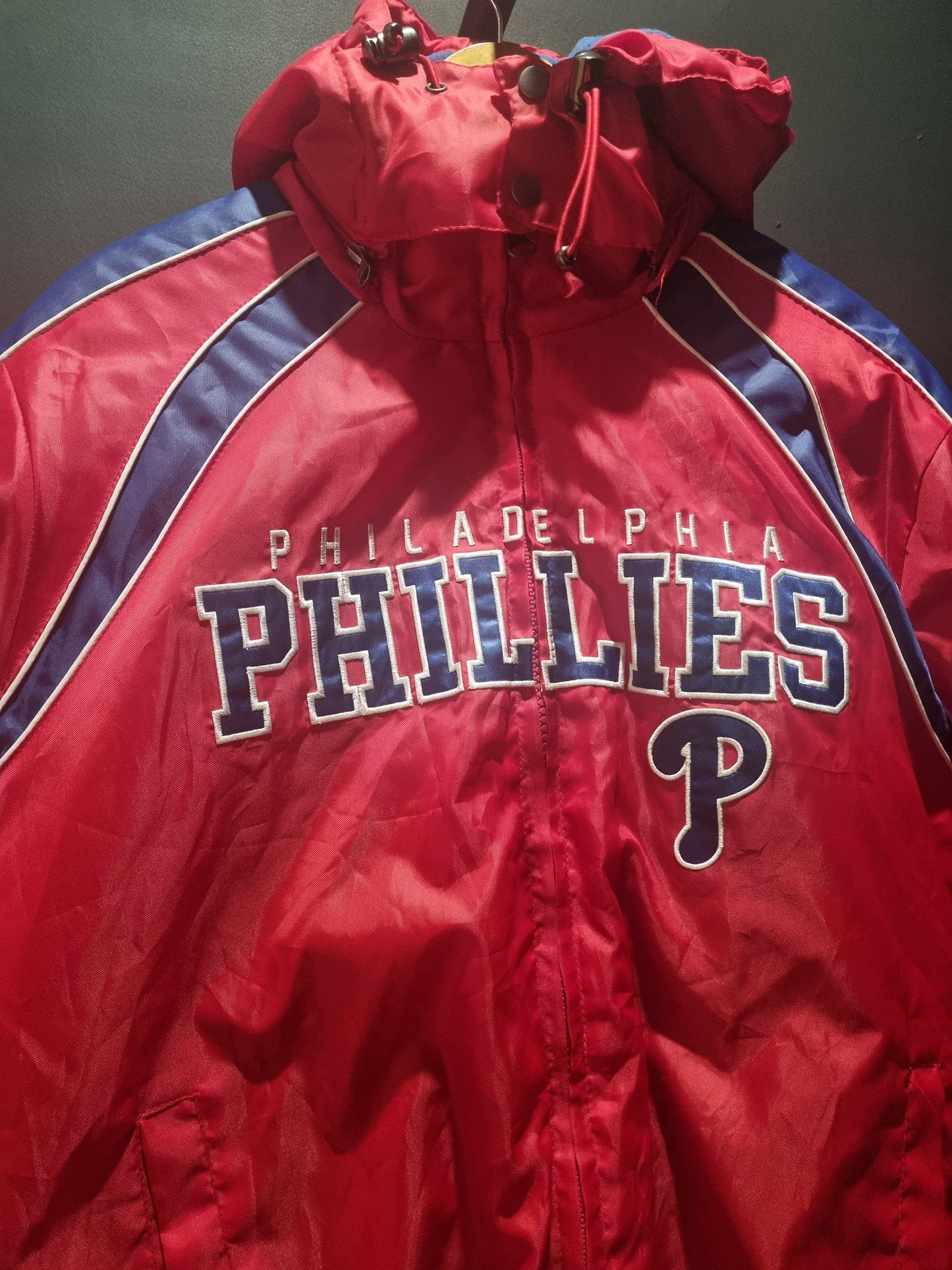 Philadephia Phillies Puffer Jacket Large