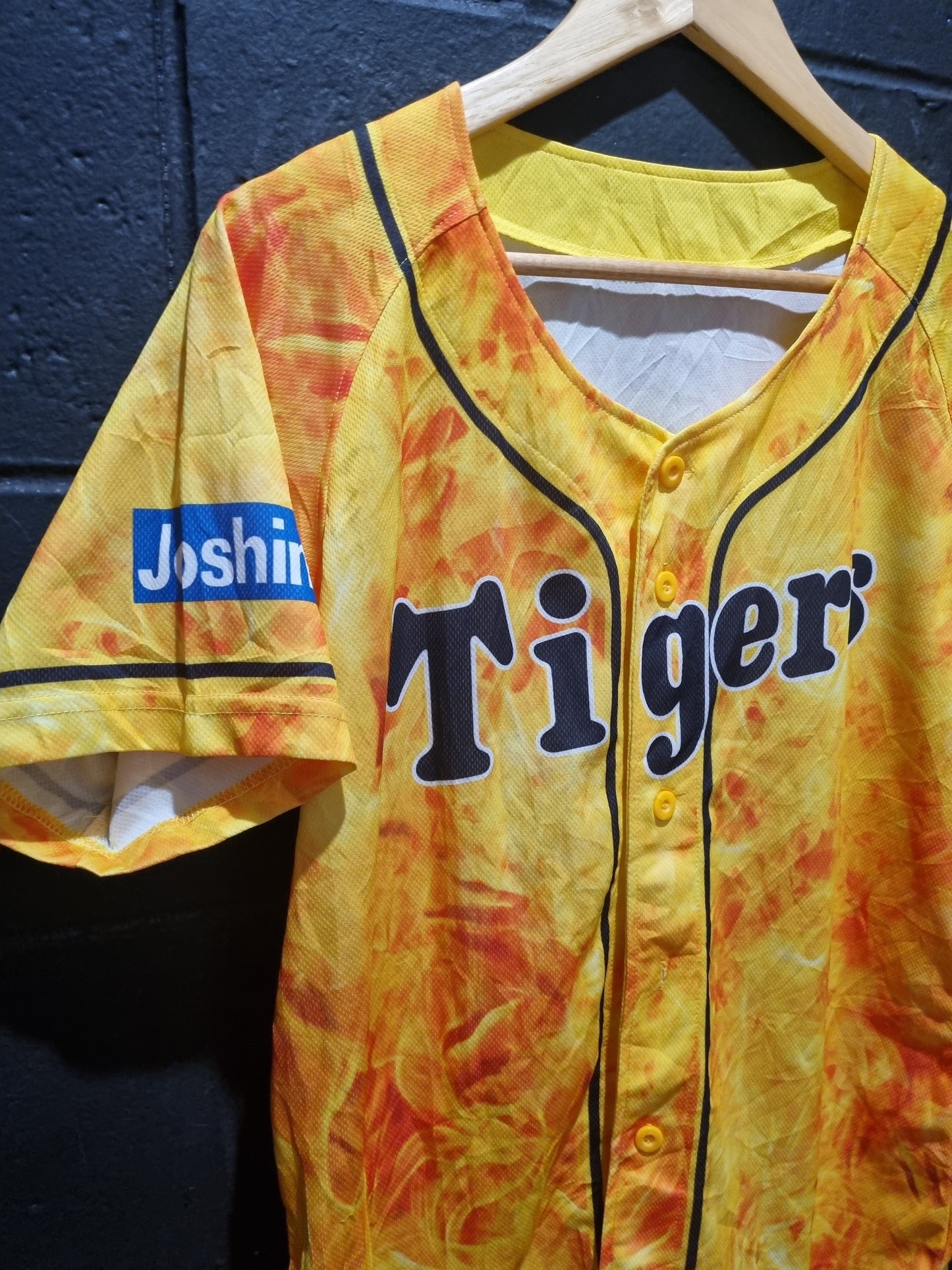 Hanshin Tigers Medium