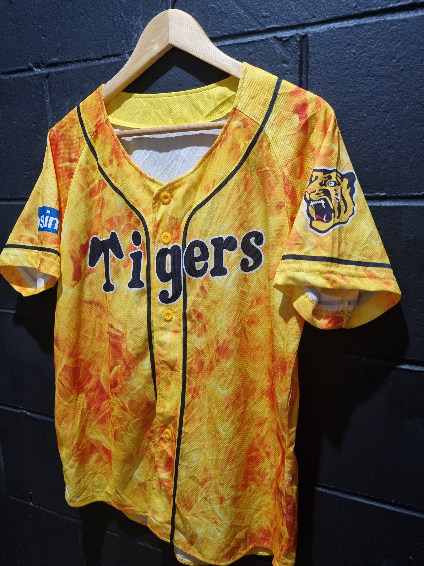 Hanshin Tigers Medium
