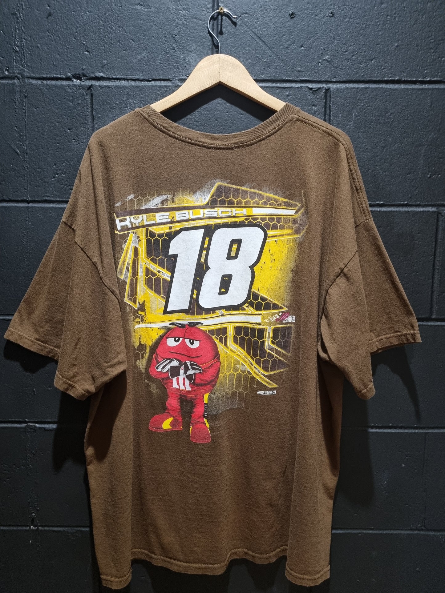 Kyle Busch 18 M&M Camry 2XL