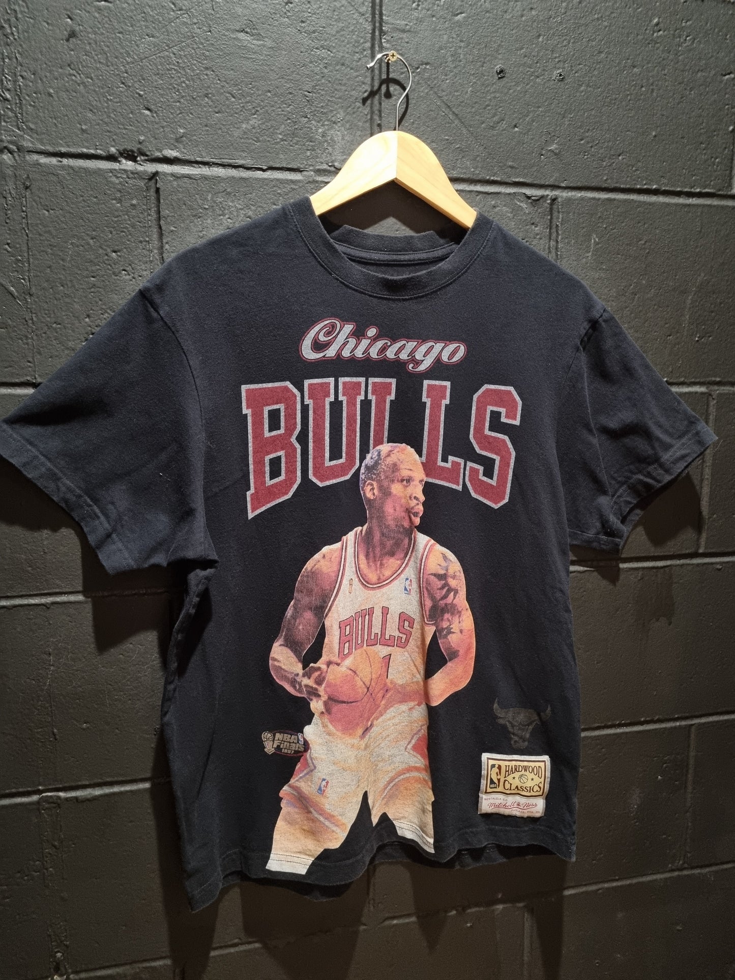 Chicago Bulls Rodman Mitchell and Ness Crew Neck Medium