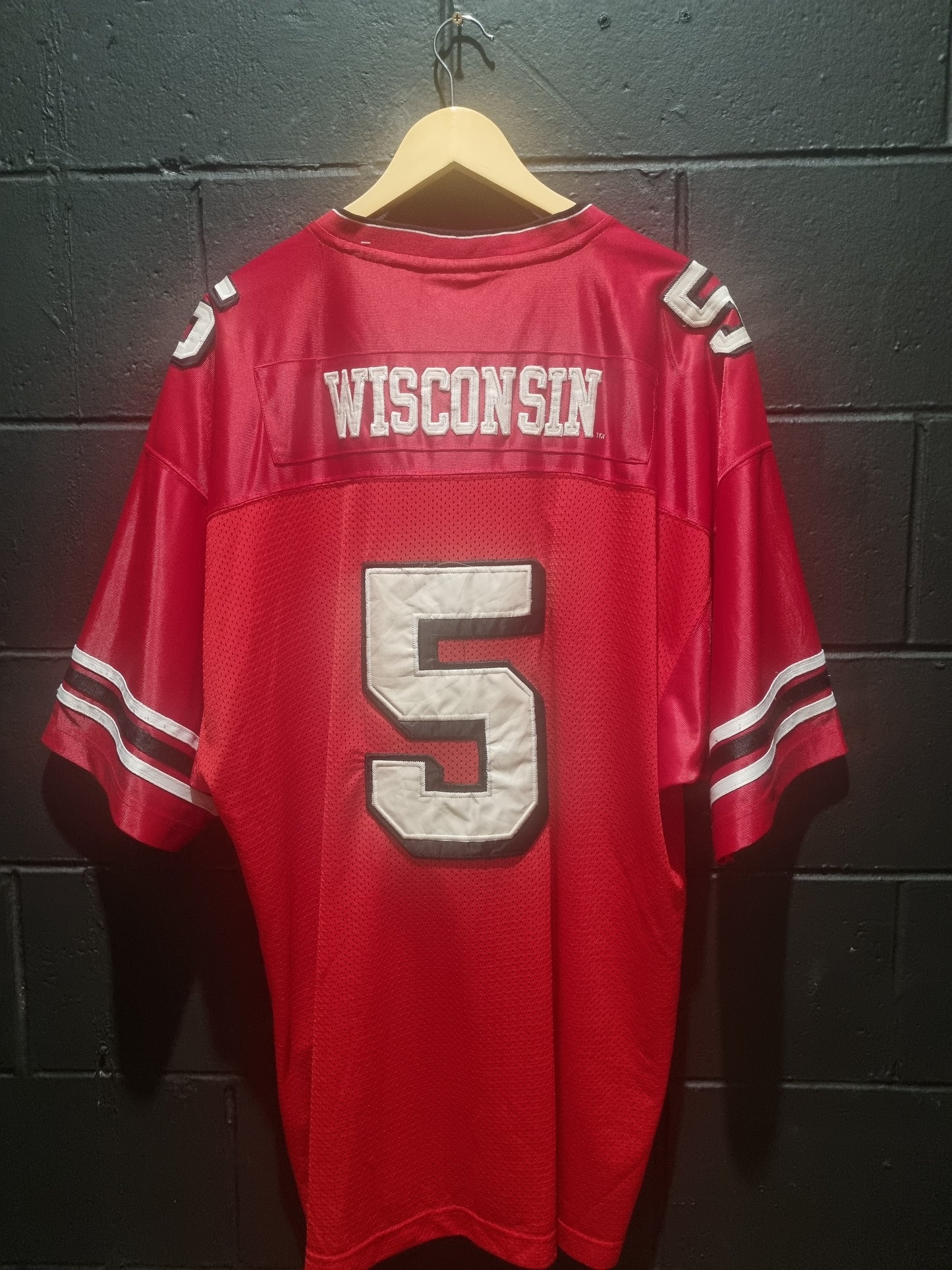 Vintage Wisconsin Badgers Steven and Barry #5 XL