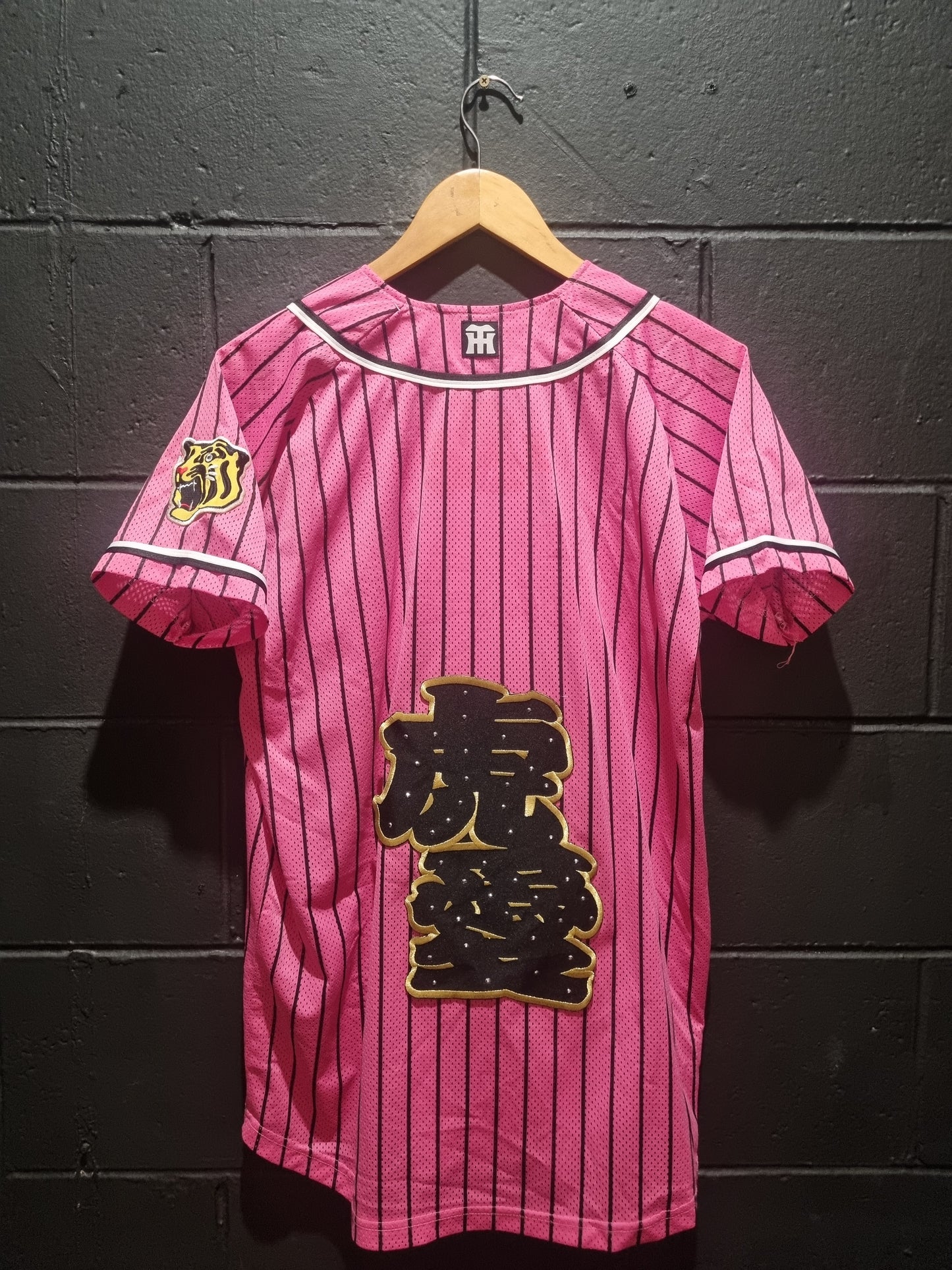 Designer Hanshin Tigers Pink Medium