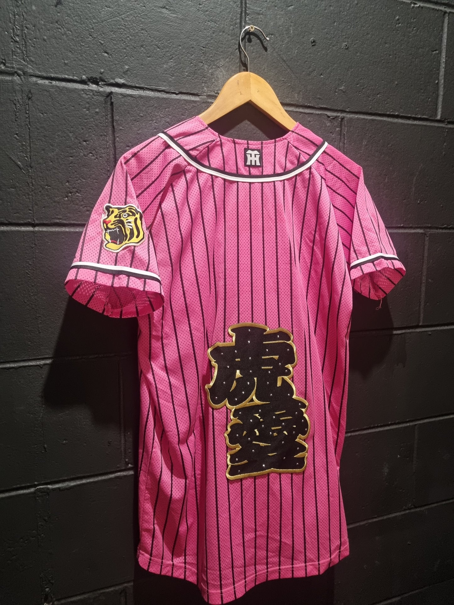 Designer Hanshin Tigers Pink Medium