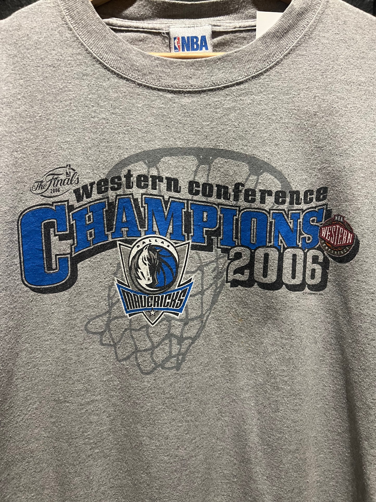 Dallas Mavericks NBA Fan Apparel Large
