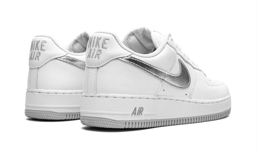 NIKE AIR FORCE 1 LOW 'Silver Swoosh'