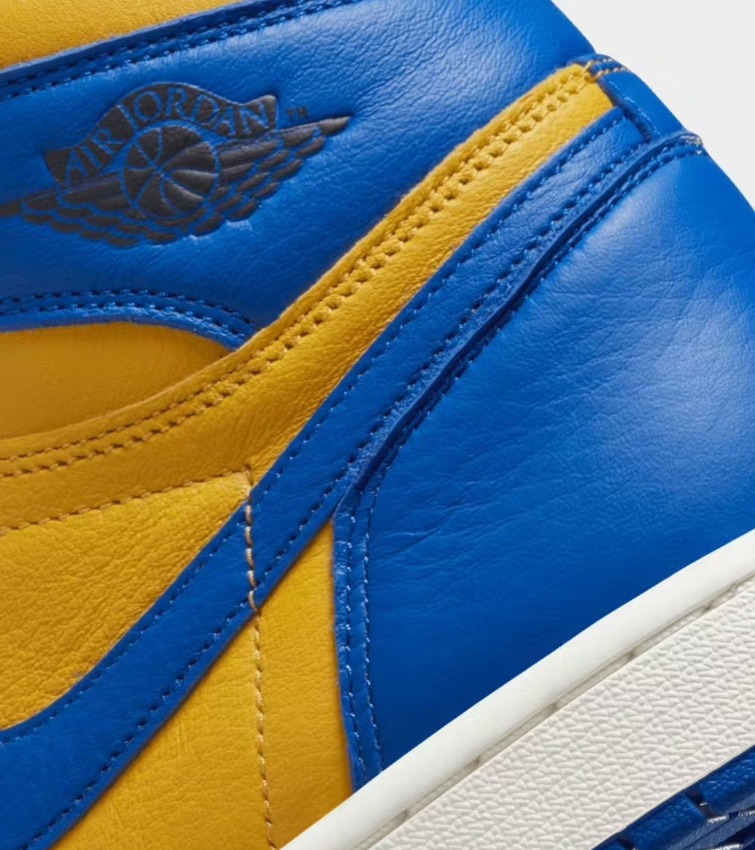Air Jordan 1 Retro High OG Varsity Maize / Sail / Game Royal