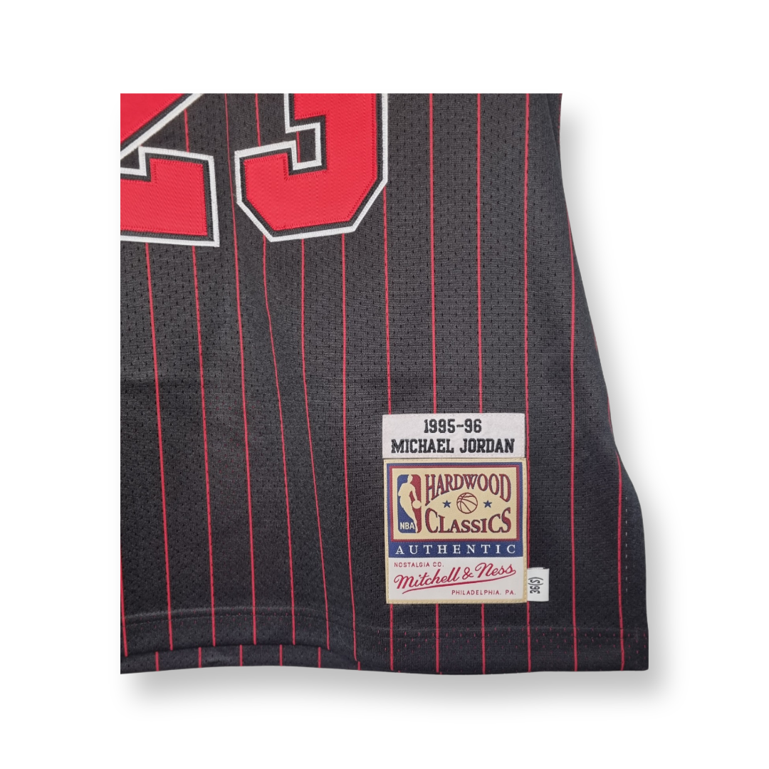 Mitchell & Ness Michael Jordan Small