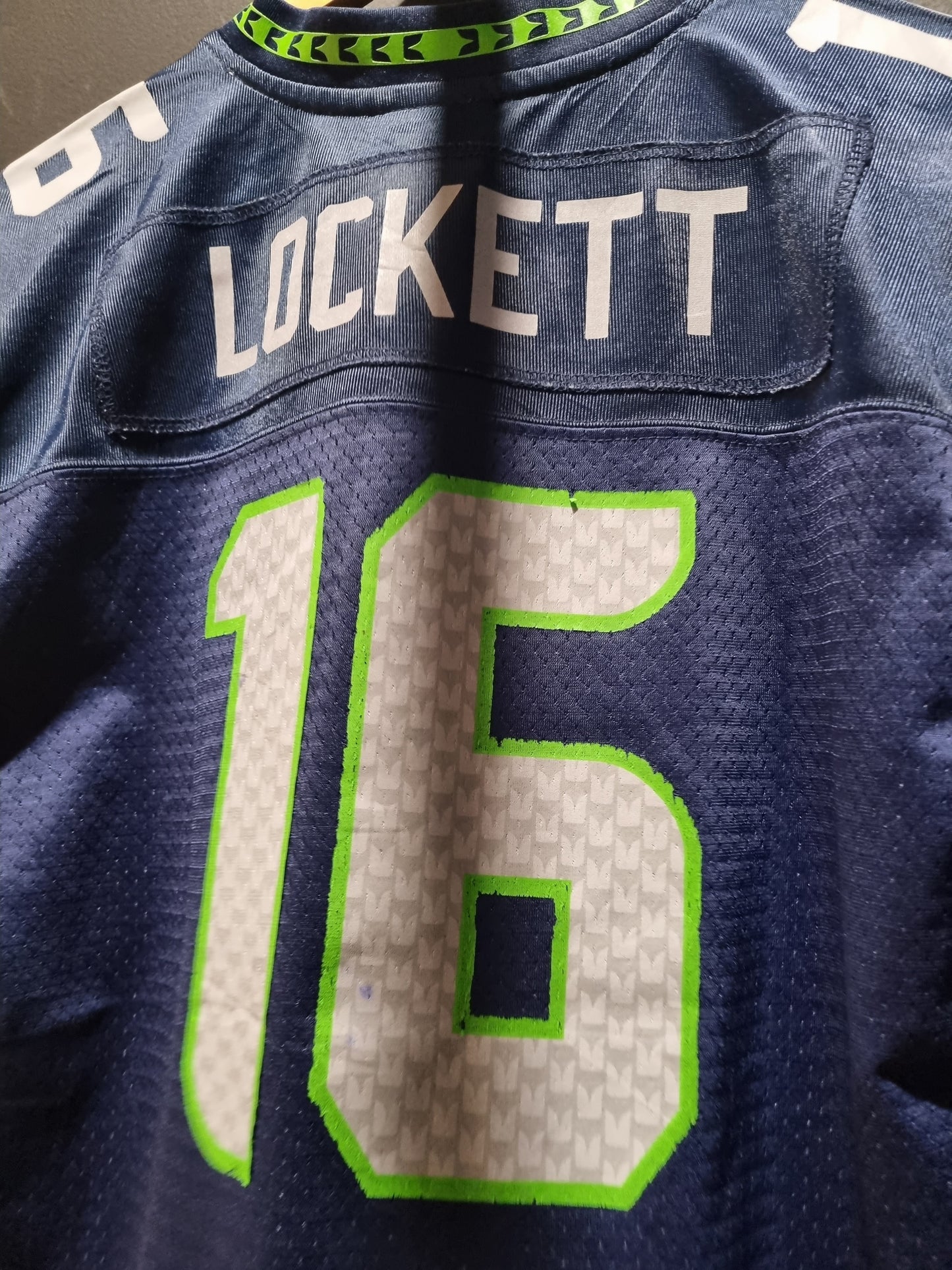 Seahawks ProLine Lockett Youth Large 10/12