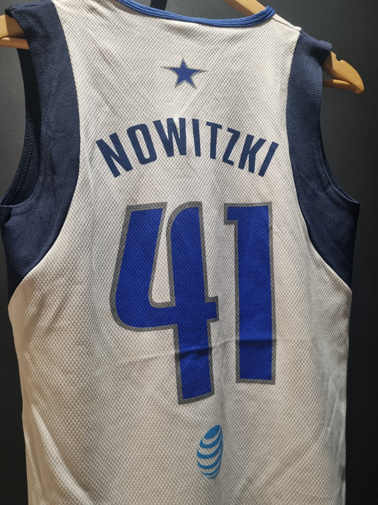 Dallas Mavericks 41 Nowitzki Pro Sport Aark Anthony Youth Medium