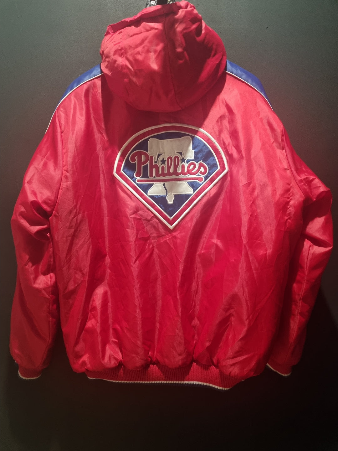 Philadephia Phillies Puffer Jacket Large