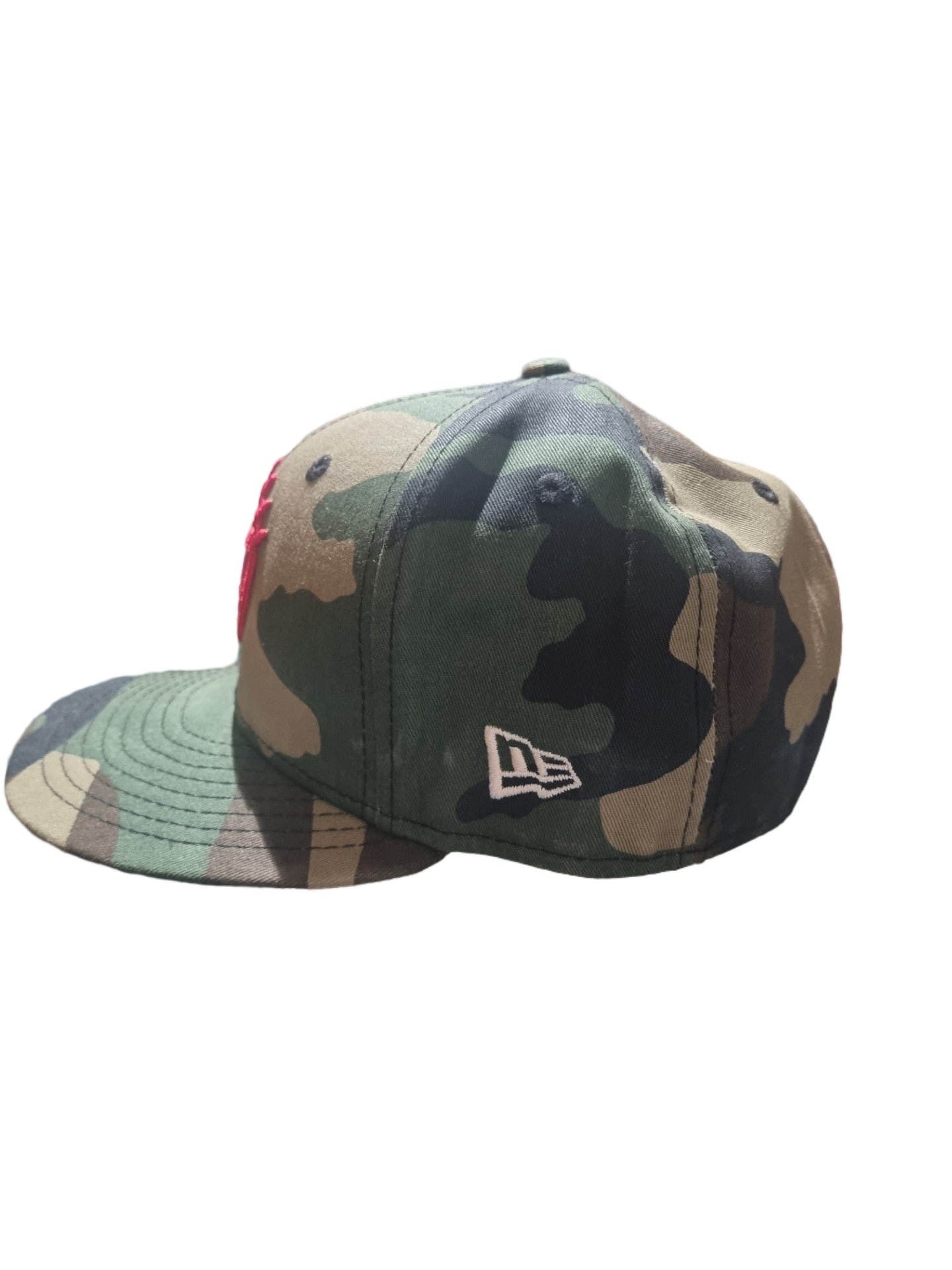 Be Happy Camo NewEra 59Fifty 7 1/8
