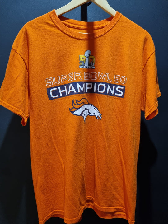 Super Bowl 50 Champion Broncos Team Shirt Large