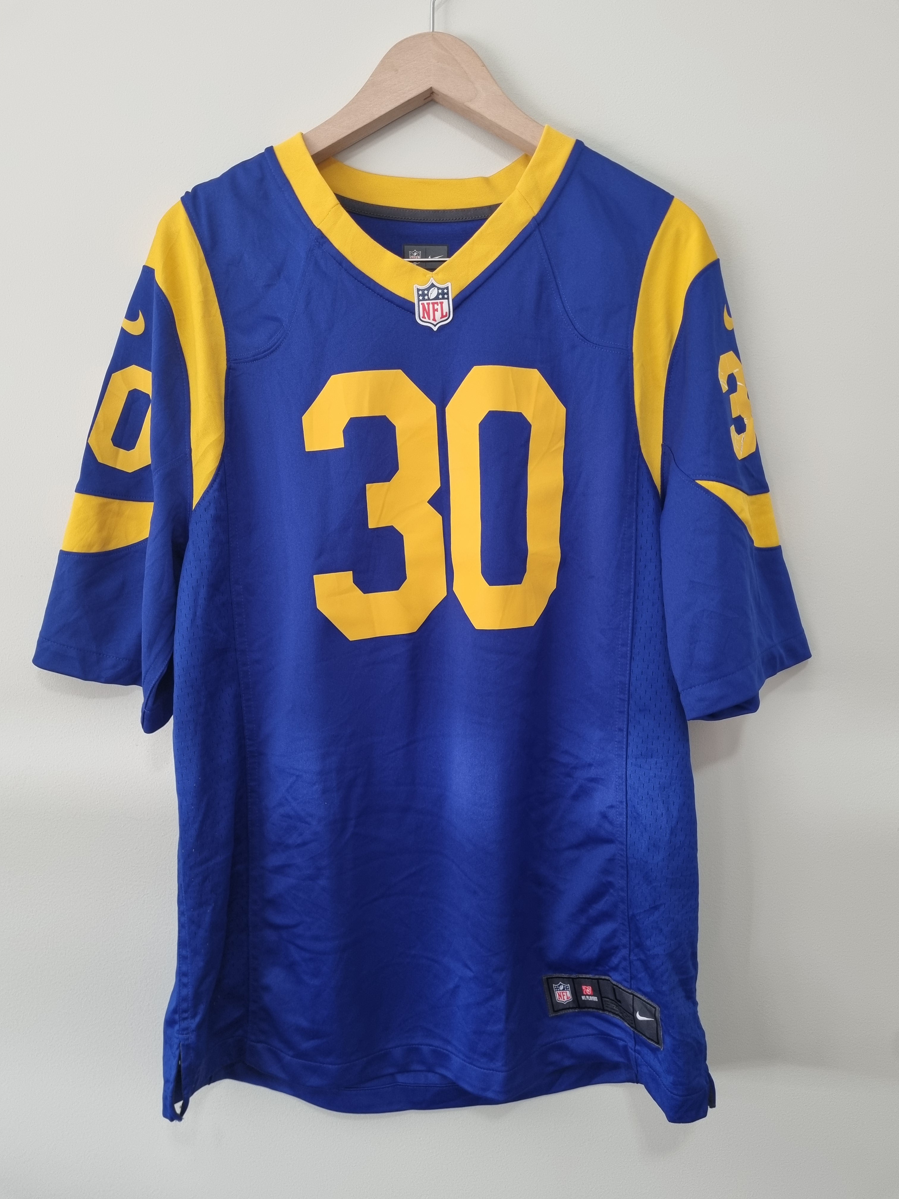 Gurley rams throwback best sale jersey