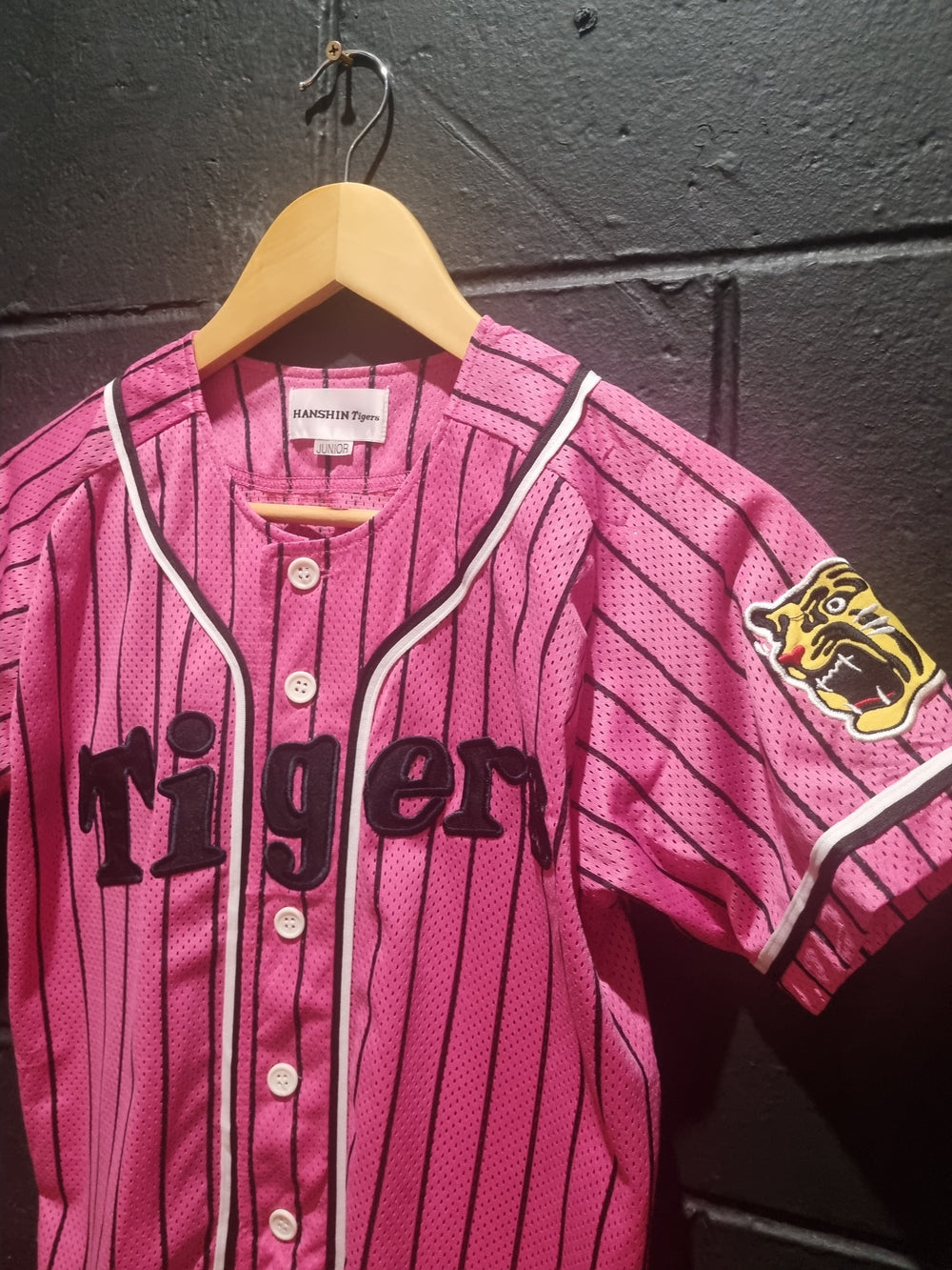 Hanshin Tigers Pink Youth Large 14/16
