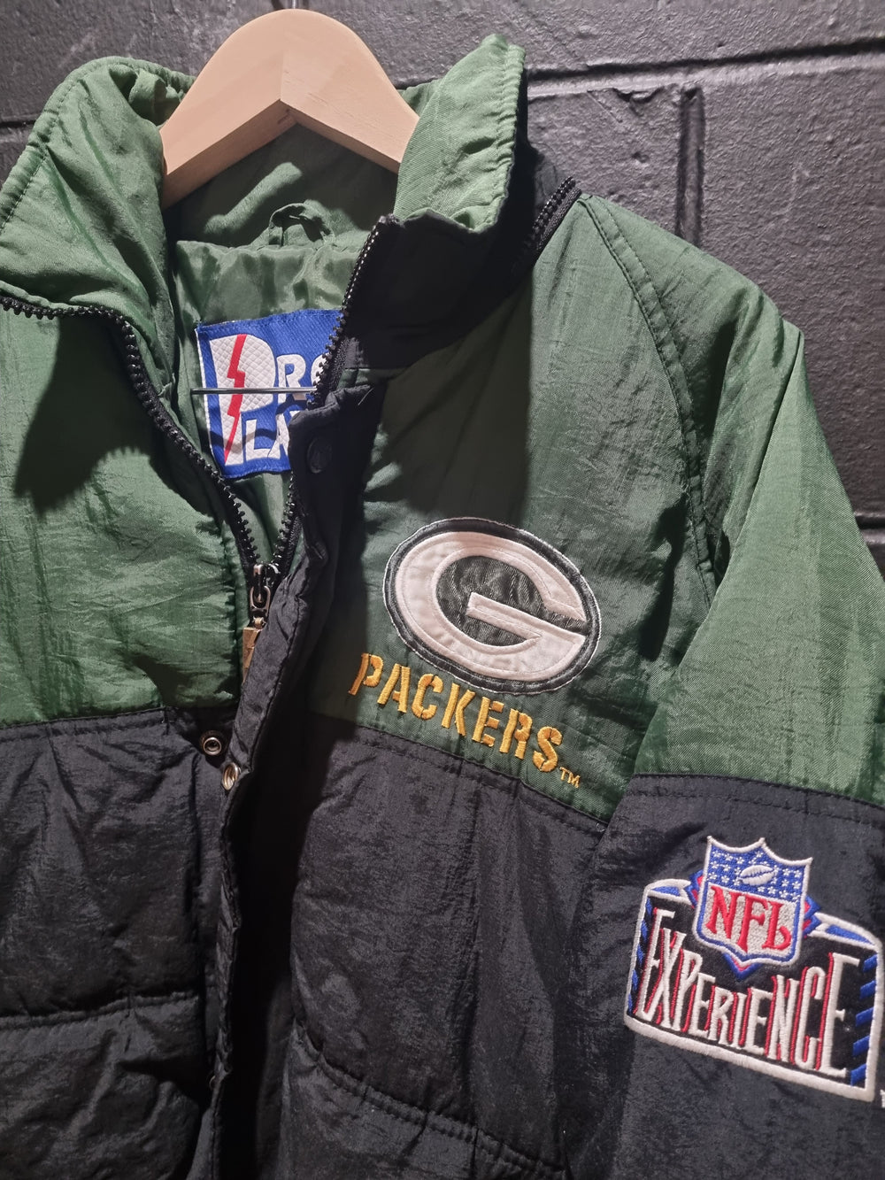 Green Bay Packers NFL Experience Pro Player Puffer Medium