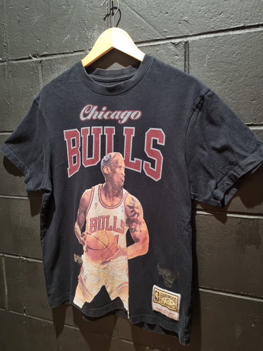 Chicago Bulls Rodman Mitchell and Ness Crew Neck Medium