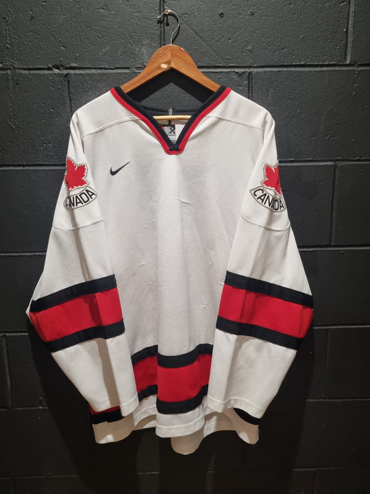 Classic Authentic Canada Nike XL