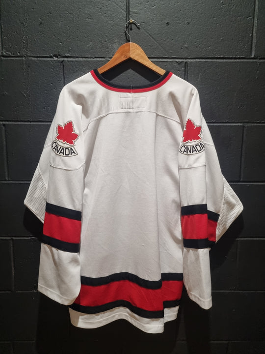 Classic Authentic Canada Nike XL