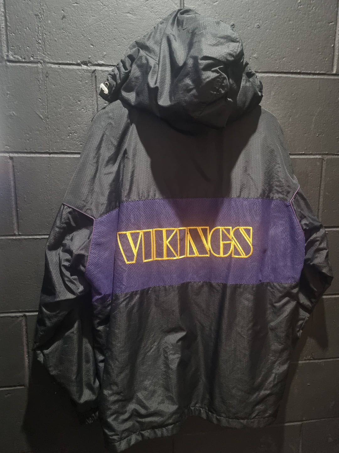 Rare Minnesota Vikings NFL Majestic Mesh Oversized Jacket XL