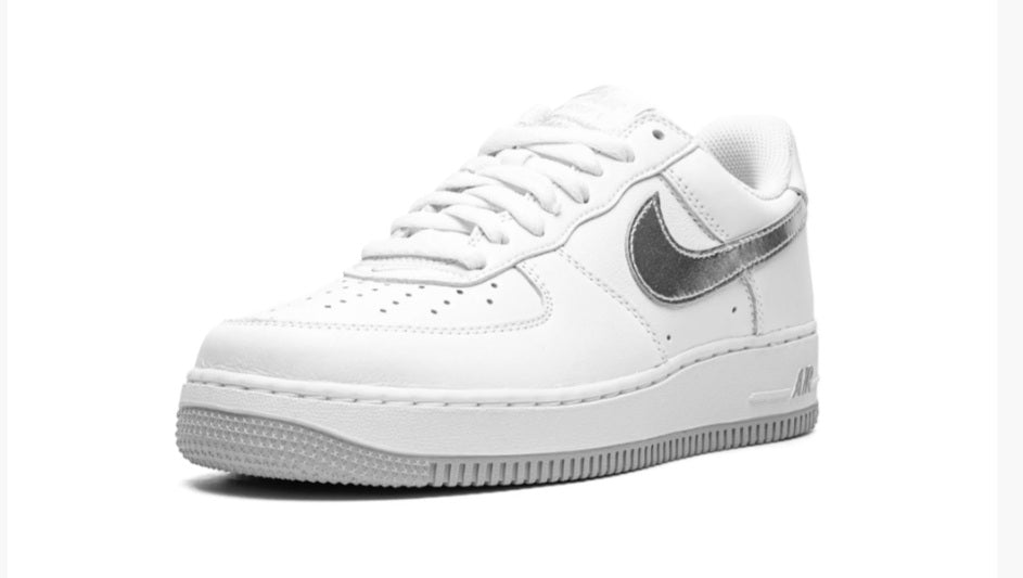 NIKE AIR FORCE 1 LOW 'Silver Swoosh'