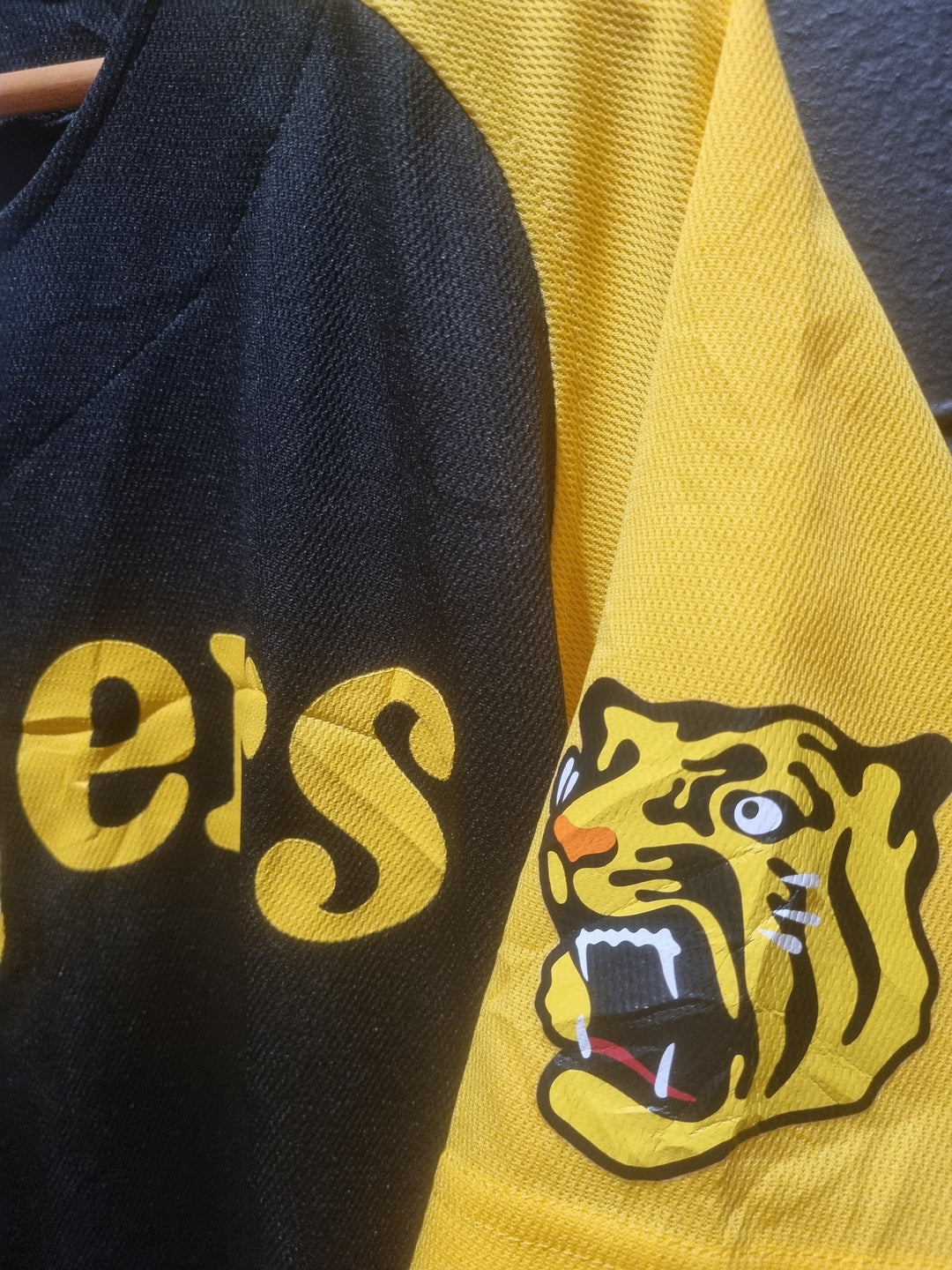 Epic Hanshin Tigers Joshin Tag Large