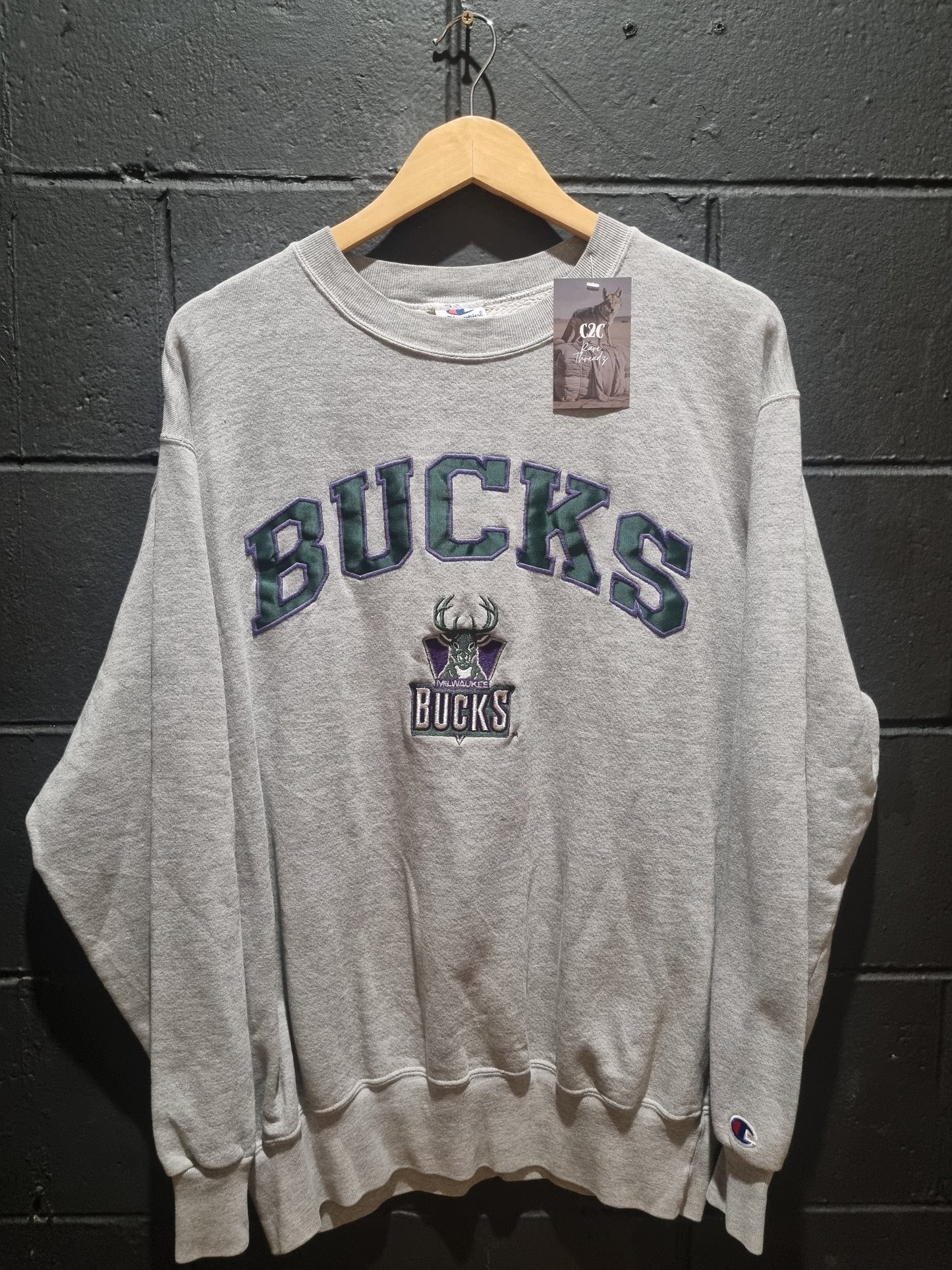 Milwaukee Bucks Sweater Made by Champion Large