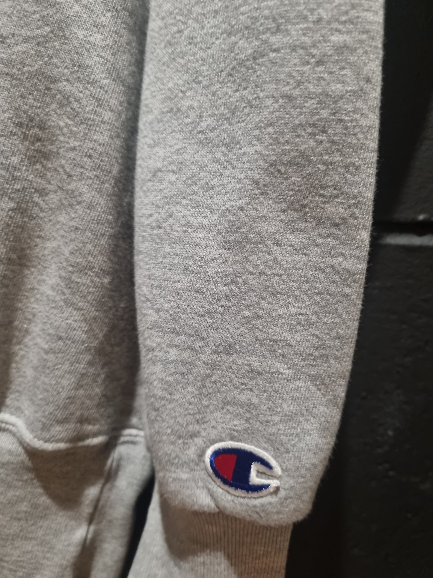 Milwaukee Bucks Sweater Made by Champion Large